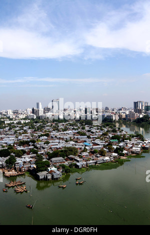 A general view of a korail slum in Dhaka on 24 October 2013. Stock Photo