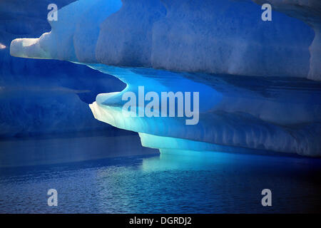 Structure of an iceberg, Perito Moreno glacier, High Andes, near El Calafate, Patagonia, Argentina, South America Stock Photo