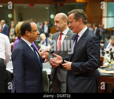 Brussels, Belgium. 25th Oct, 2013. Heads of State at the European Council meeting, Brussels. Pictured at the European Council meeting were, left to right, Francois Hollande, President, France. David Cameron, Prime Minister, United Kingdom Stock Photo