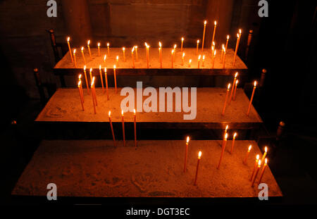 Votice candles in sand in the Bamberger Dom cathedral, Domplatz 5, Bamberg, Upper Franconia, Bavaria Stock Photo