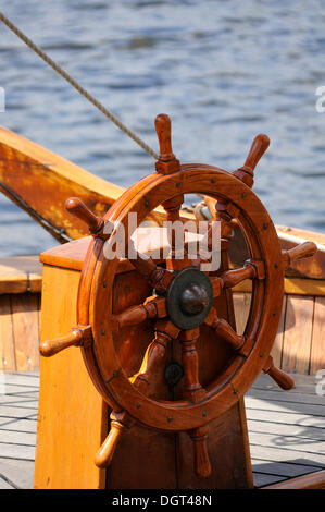 Steering wheel on an old sailing boat, Museumshafen museum harbor, Greifswald, Mecklenburg-Western Pomerania Stock Photo