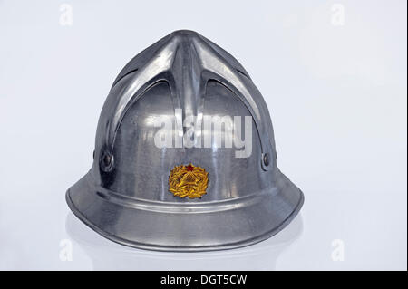 Yugoslav Spider firefighter's helmet, "Feuer und Flamme – Die Feuerwehr von 1850 bis heute", an exhibition of 150 years of Stock Photo