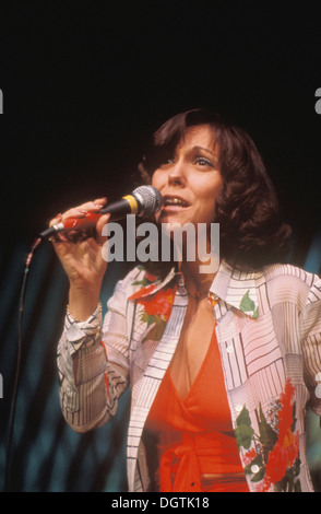 KAREN CARPENTER (1950-1983) American singer about  1976. Photo Laurens van Houten Stock Photo