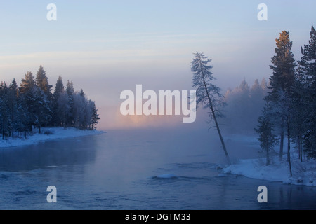 River landscape in winter, Kitkajoki river, Kuusamo region, Finland, Europe Stock Photo