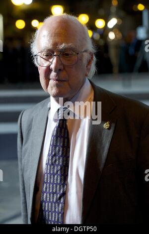 Oviedo, Spain. 25th Oct, 2013. Peter Higgs attend the 'Prince of Asturias Awards 2013' ceremony at the Campoamor Theater on October 25, 2013 in Oviedo, Spain. Credit:  Jack Abuin/ZUMAPRESS.com/Alamy Live News Stock Photo