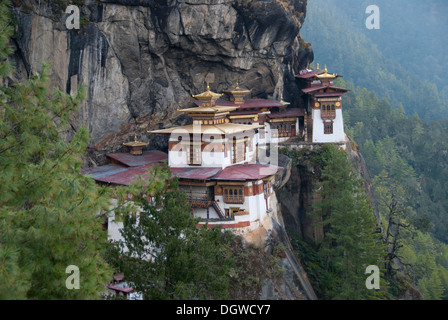 Tibetan Buddhism, Tiger's Nest Monastery on the rock face, Taktsang, near Paro, Bhutan, South Asia, Asia Stock Photo