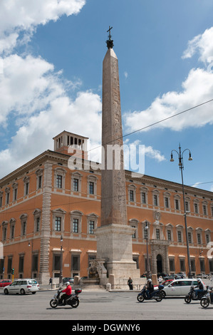 Ancient Egyptian obelisk, Piazza San Giovanni in Laterano in front of the Lateran Palace, the oldest and largest obelisk in Rome Stock Photo