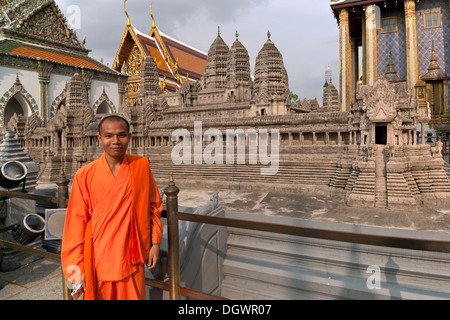 Monk in front of the model of Angkor Wat, upper terrace, Wat Phra Kaeo, Krung Thep, Bangkok, Thailand, Asia Stock Photo