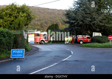 Cheddar, Somerset, UK. 27th Oct, 2013. Fire engine blocking off the A371 Axbridge to Cheddar road. It is understood but not confirmed as young people walking back from a night out in Weston Super Mare 27 October 2013 Credit:  TW Photo Images/Alamy Live News Stock Photo