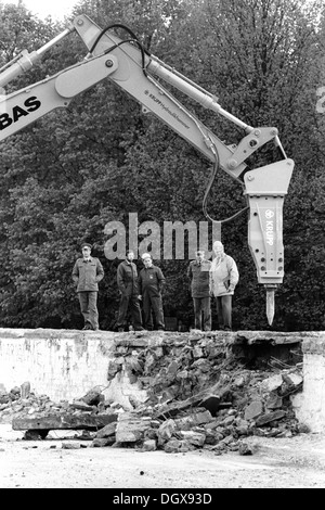 The start of the demolition of the Berlin Wall at the Brandenburg Gate, Berlin Stock Photo