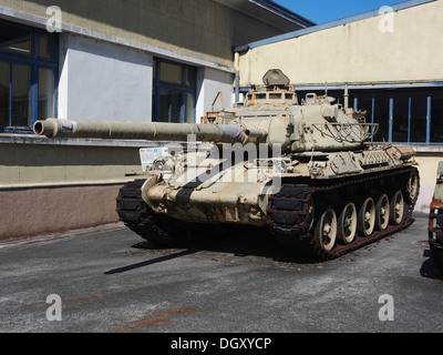 AMX 30C2 in the tank museum, Saumur, France, pic-2 Stock Photo - Alamy