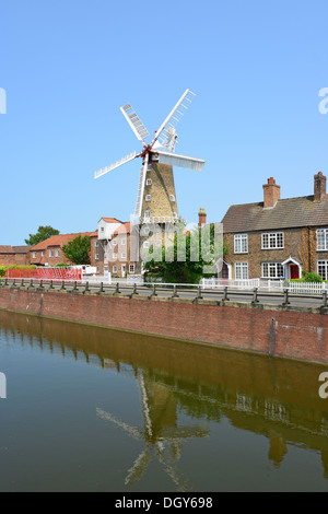 19th century Maud Foster Tower Windmill by the Maud Foster Drain, Skirbeck, Boston, Lincolnshire, England, United Kingdom Stock Photo