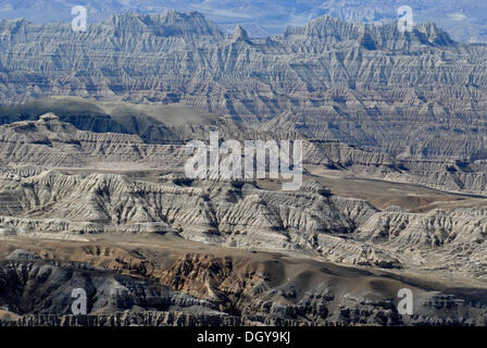 Canyon landscape around the Sutlej River in the ancient Kingdom of Guge, Western Tibet, Ngari Province, Tibet, China, Asia Stock Photo