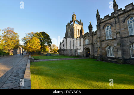 Autumnal park at King&#39;s College Chapel, High Street, Old Aberdeen, Aberdeen, Scotland, United Kingdom, Europe Stock Photo
