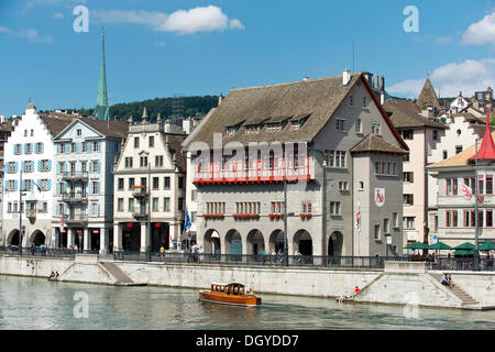 Limmat river, Limmatquai with guild house 'Zum Rueden', left, old town of Zurich, Canton of Zurich, Switzerland, Europe Stock Photo