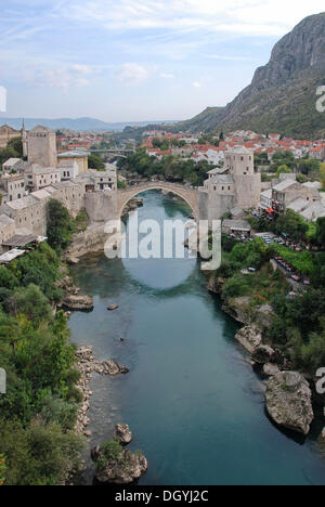 historic-town-centre-stari-most-old-bridge-mostar-herzegovina