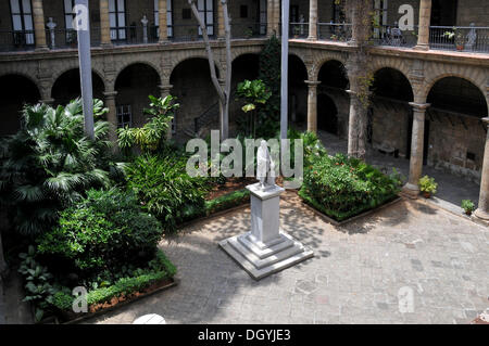 Inner courtyard of the Palacio de los Capitanes Generales Palace, Plaza de Armas square, Havana, historic district, Cuba Stock Photo