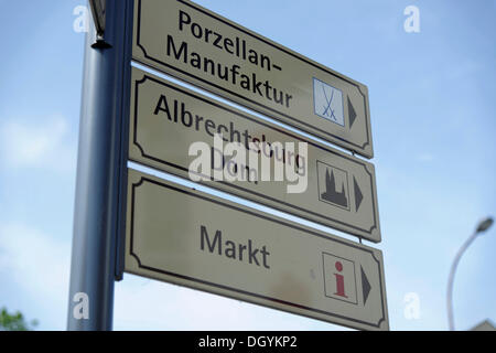 Signposts, route to the porcelain factory, Albrechtsburg Castle and Meissen Cathedral, Meissen, Saxony Stock Photo
