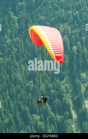 Tandem Paragliders in Lauterbrunnen Valley, Switzerland Stock Photo