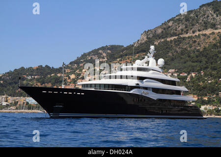 Symphony yacht hi-res stock photography and images - Alamy
