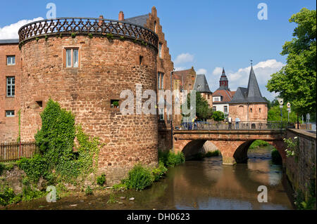 Meliorsturm tower with Meliorshaus house on the western moat of the medieval fortifications, Muehltorbruecke bridge Stock Photo