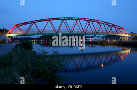 Footbridge over the Rhine-Herne Canal, Herne, Ruhr district, North Rhine-Westphalia Stock Photo