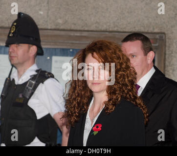 London, Central Criminal Court, Old Bailey 28th October 2013. Rebekah Brooks  leaves the Old Bailey after the first day of Phone hacking trial. Brooks, former Chief Executive Officer of News International from 2009- 20011 and former editor of The News of The World. Credit:  Prixnews/Alamy Live News Stock Photo