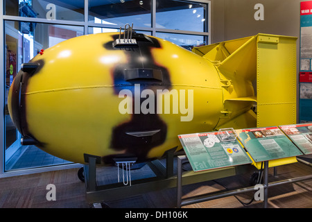 Nuclear bomb. Model of the atomic bomb 'Fat Man' dropped onNagasaki, Japan in WWII, The Bradbury Science Museum, Los Alamos, New Mexico, USA Stock Photo