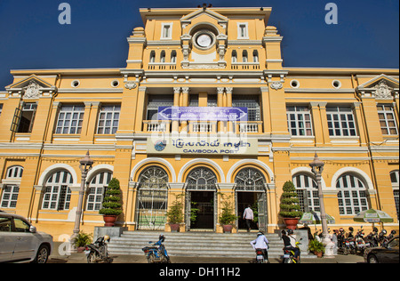 French colonial architecture at the Post Office building, Phnom Penh, Cambodia Stock Photo