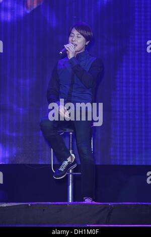 Taipei, China. 27th Oct, 2013. Korean star Andy Lee, member of Korean pop group Shinhwa, meets fans in Taipei, China on Sunday October 27, 2013. © TopPhoto/Alamy Live News Stock Photo