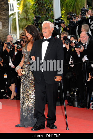 Cannes International Film Festival 2011: Jean-Paul Belmondo and Barbara Gandolfi (2011/05/17) Stock Photo