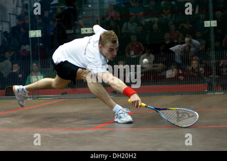 Manchester, UK. 29th Oct, 2013. Nick Matthew (England) the number 4 seed moves into the third round of the men's World Squash Championship at Sportcity, Manchester by beating unseeded Max Lee (Hong Kong) 11-7, 11-6, 11-6 in 41 minutes. World Championship Squash  Manchester, UK  29 October 2013 Credit:  John Fryer/Alamy Live News Stock Photo