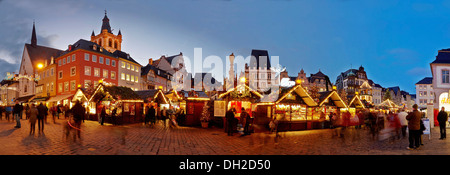 Christmas market at Trierer Hauptmarkt square, Trier, Rhineland-Palatinate, Germany Stock Photo