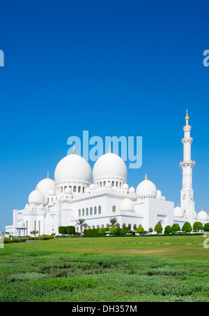 Sheikh Zayed Grand Mosque in Abu Dhabi United Arab Emirates Stock Photo