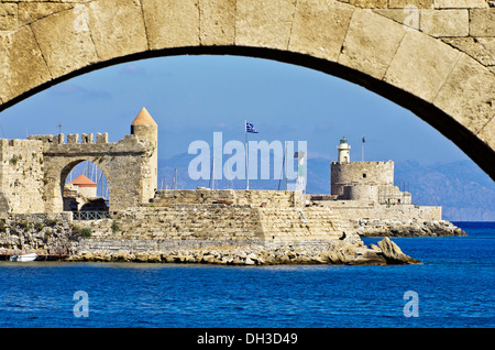 Harbour entrance of Rhodes in front of ramparts or defensive walls, Rhodes, Rhodos Island, Dodecanese, Greece Stock Photo