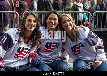 L-R: Hilary Knight, Julie Chu, Meghan Duggan at the USOC 100 Day Countdown to the Sochi 2014 Olympic Winter Games Stock Photo