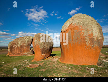 Murphy's haystacks - gigantic red granite boulders, a tourist attraction on farmland near Streaky Bay on Eyre Peninsula SA Stock Photo