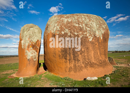 Murphy's haystacks - gigantic red granite boulders, a tourist attraction on farmland near Streaky Bay on Eyre Peninsula SA Stock Photo