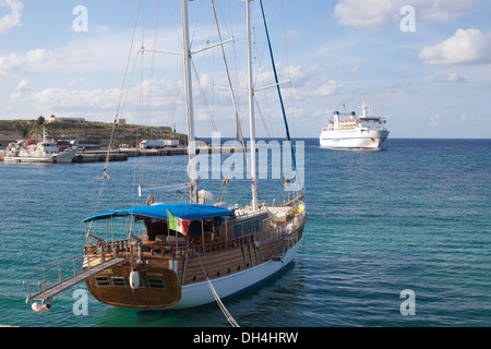 Lampedusa harbour, the largest island of the Italian Pelagie Islands in the Mediterranean Sea Stock Photo