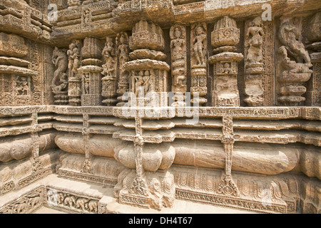 Carved Sculptures of dancers on wall, Konark Sun Temple, Orissa India. UNESCO world heritage site Stock Photo