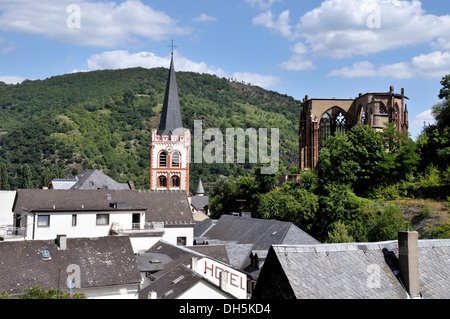 St. Peter's Church and the ruins of Werner Chapel in Bacharach, UNESCO World Heritage Site, Upper Middle Rhine Valley, Bacharach Stock Photo