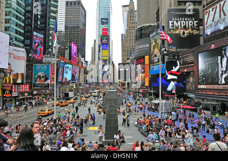 Father Francis D Duffy statue and Duffy Square, Times Square, Midtown Manhattan, New York City, USA, North America, America Stock Photo