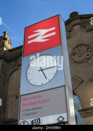 Sheffield railway station, formerly Pond Street and later Sheffield Midland Stock Photo