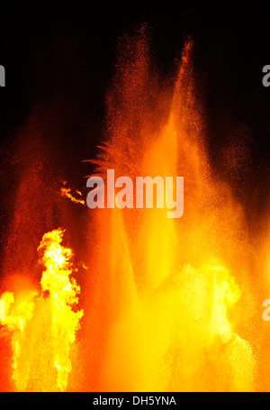 Night scene, show, artificial volcanic eruption in front of The Mirage, luxury hotel and casino, Las Vegas, Nevada Stock Photo
