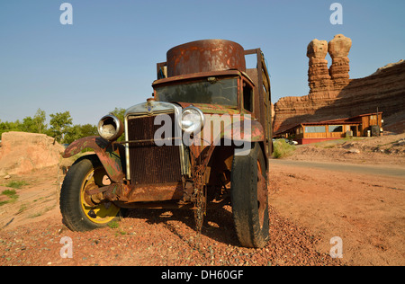 Vintage Chevrolet Chevy truck in front of Twin Rocks Trading Post, Bluff, San Juan County, Utah, United States of America, USA Stock Photo