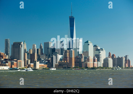 DOWNTOWN SKYLINE HUDSON RIVER MANHATTAN NEW YORK CITY USA Stock Photo ...