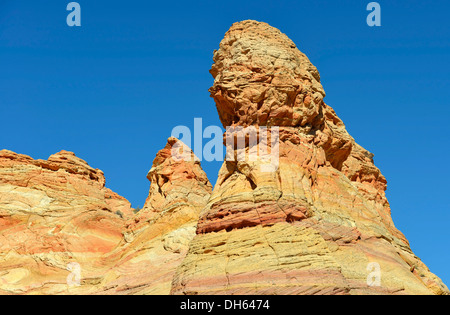 Brain Rocks of the Coyote Buttes South CBS, Cottonwood Teepees, eroded Navajo sandstone rocks with Liesegang bands or Liesegang Stock Photo