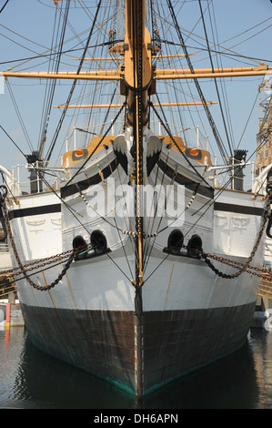 HMS GANNET. Detail of the historic ironclad Victorian sailing sloop at Chatham historic dockyard, Kent, England.  Blue cloudless Stock Photo