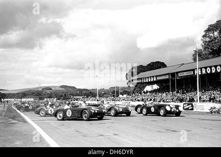 No11 George Abecassis' HWM Jaguar at head of start echelon for Le Mans ...