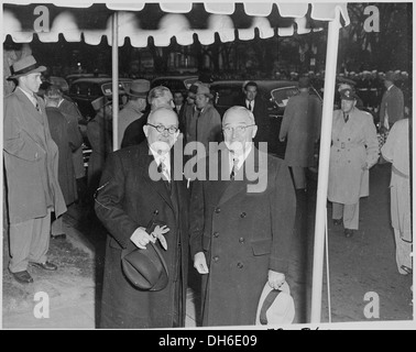 Photograph of President Truman and President Vincent Auriol of France, during Auriol's visit to Washington. 200459 Stock Photo